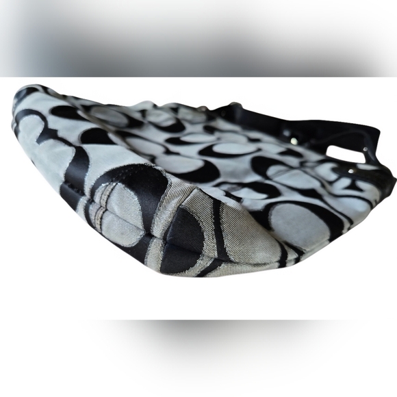 Coach Black and Gray Signature Medium Crossbody Bag - Picture 4 of 10